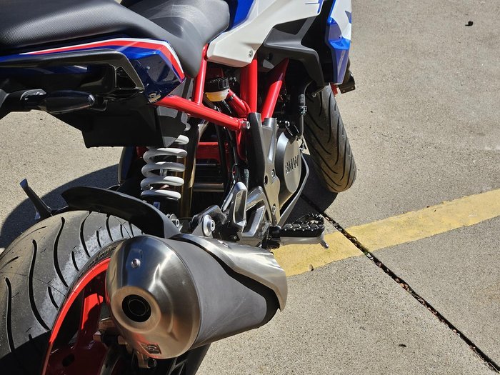2025 BMW G 310 R