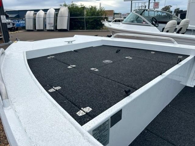 2025 QUINTREX 440 Explorer Trophy