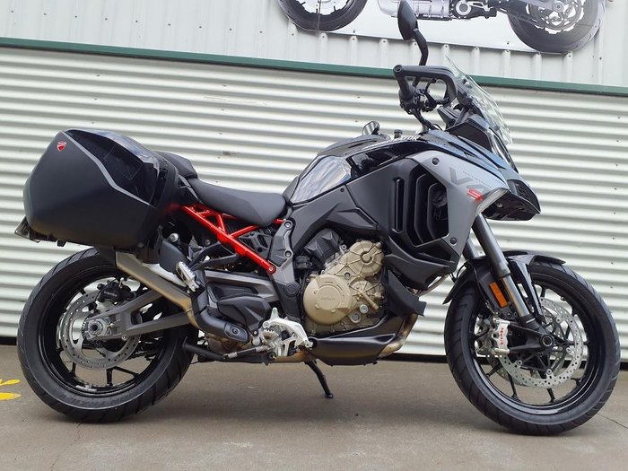2025 Ducati Multistrada V4S Multistrada Black