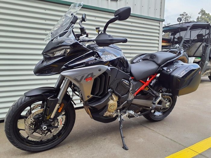 2025 Ducati Multistrada V4S Multistrada Black