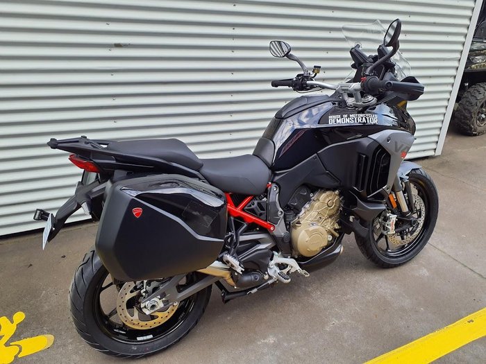 2025 Ducati Multistrada V4S Multistrada Black