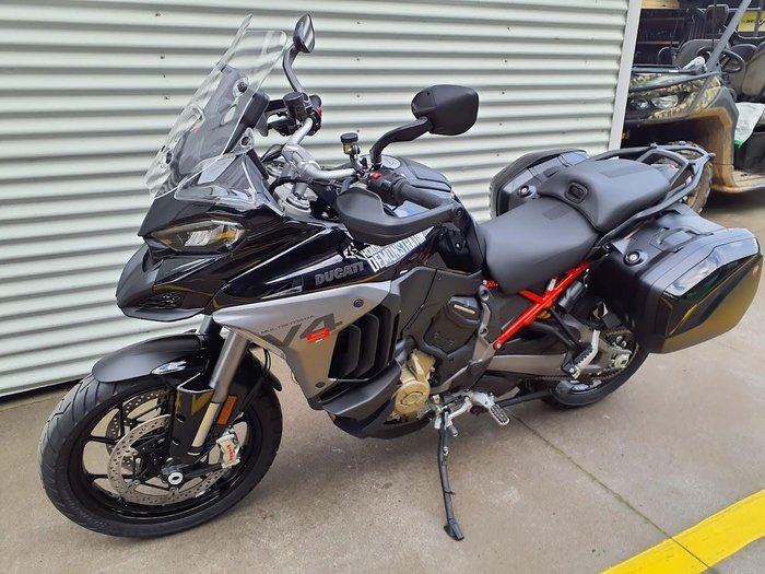2025 Ducati Multistrada V4S Multistrada Black