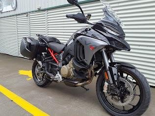 2025 Ducati Multistrada V4S Multistrada Black