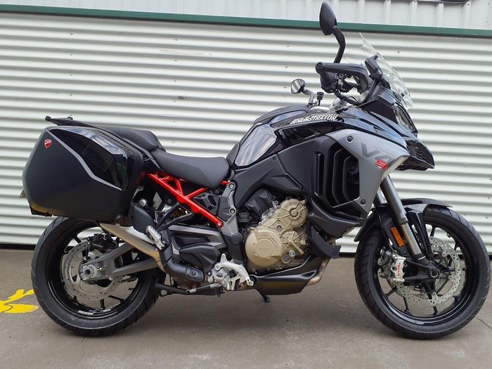 2025 Ducati Multistrada V4S Multistrada Black