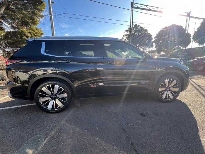 2025 Mitsubishi Outlander Exceed Tourer