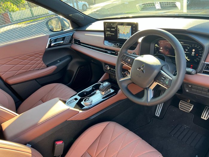 2025 Mitsubishi Outlander Exceed Tourer