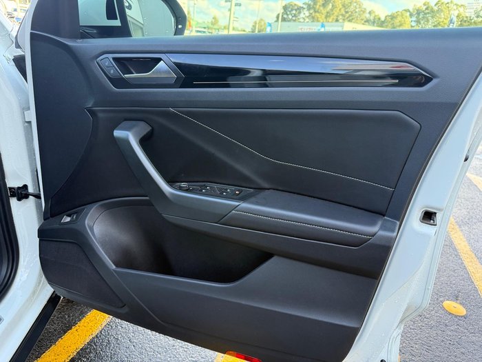 2024 Volkswagen T-Roc 140TSI R-Line
