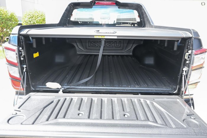 2025 Isuzu D-MAX X-TERRAIN