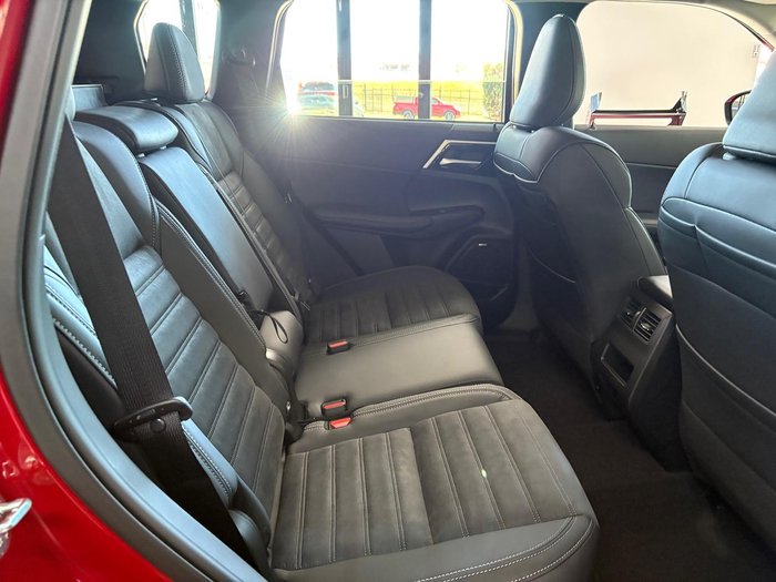 2025 Mitsubishi Outlander Aspire