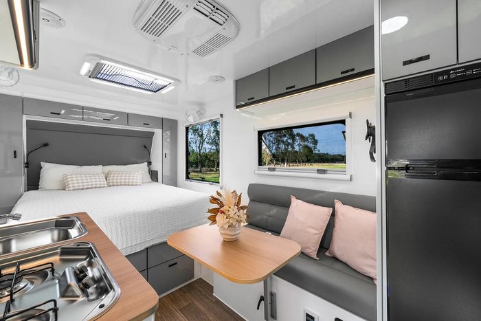 2025 Union RV Tourer 16Ht
