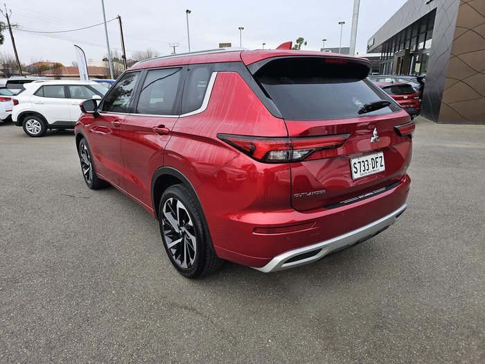 2022 Mitsubishi Outlander Exceed