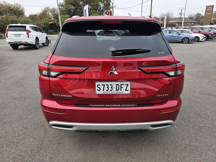 2022 Mitsubishi Outlander Exceed