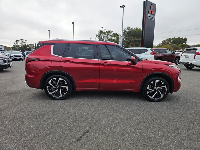 2022 Mitsubishi Outlander Exceed