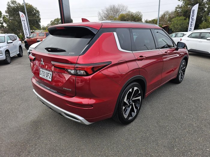 2022 Mitsubishi Outlander Exceed