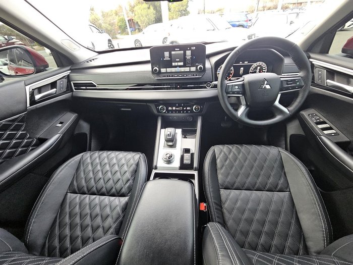 2022 Mitsubishi Outlander Exceed