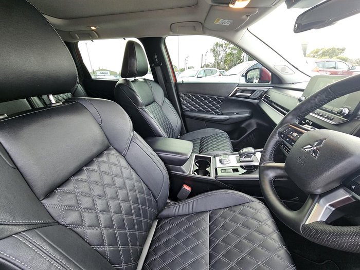 2022 Mitsubishi Outlander Exceed