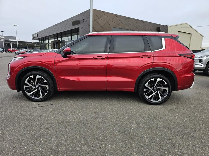 2022 Mitsubishi Outlander Exceed