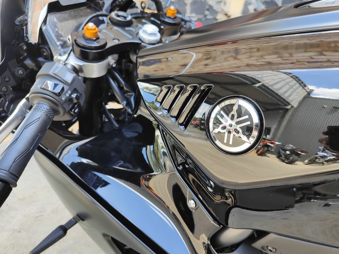2025 YAMAHA YZF-R7 LAMS ROAD BLACK