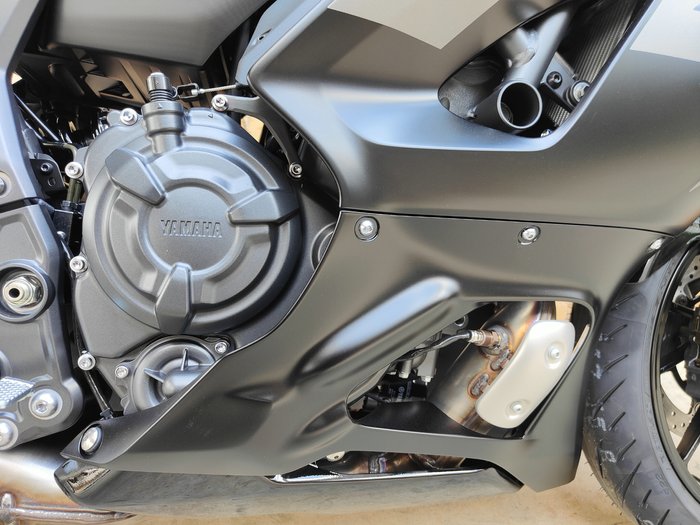 2025 YAMAHA YZF-R7 LAMS ROAD BLACK