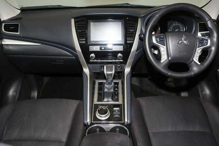 2020 Mitsubishi Pajero Sport GLX