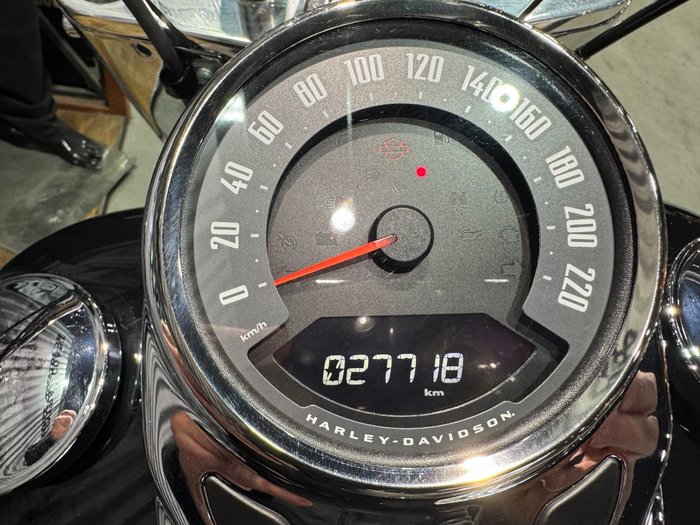 2020 Harley-davidson FLDE DELUXE (107) Vivid Black