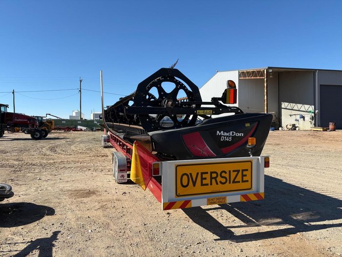 2018 MacDon D145 