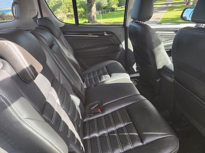 2020 Isuzu MU-X Onyx Edition