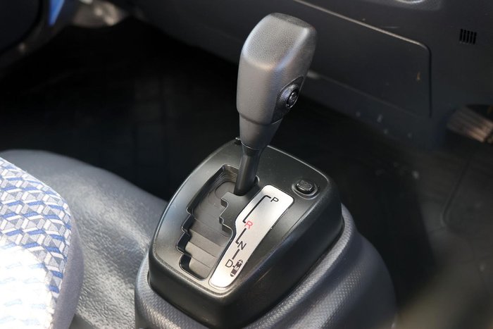 2023 Isuzu N Series NLR 45-150 Traypack BLUE