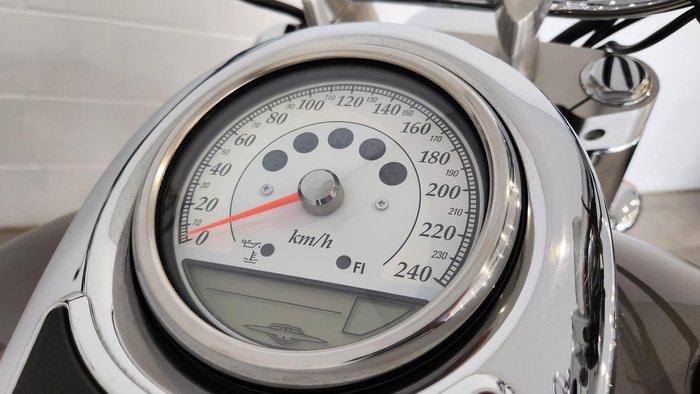 2013 Suzuki Boulevard C109RT (VLR1800T) Boulevard Silver