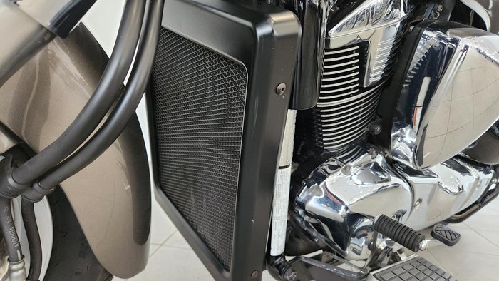 2013 Suzuki Boulevard C109RT (VLR1800T) Boulevard Silver