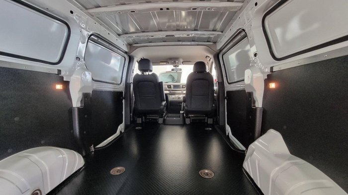 2023 LDV G10 +