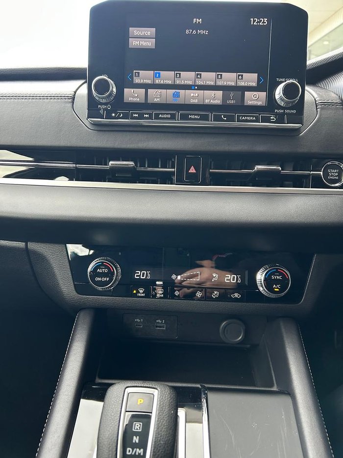2024 Mitsubishi Outlander ES
