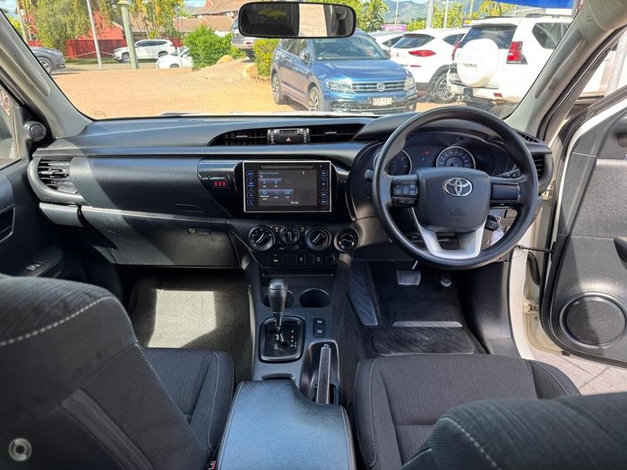 2017 Toyota Hilux SR