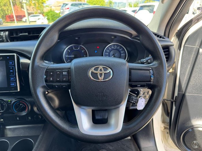 2017 Toyota Hilux SR