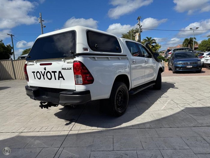2017 Toyota Hilux SR