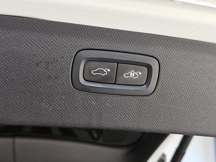 2016 Volvo XC90 D5 R-Design