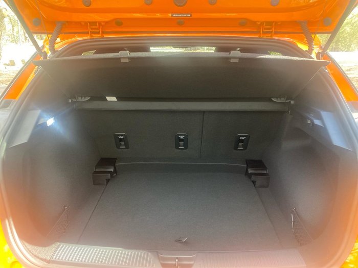 2024 MG MG4 Essence 64 150kW MEH32 MY24 Volcano Orange