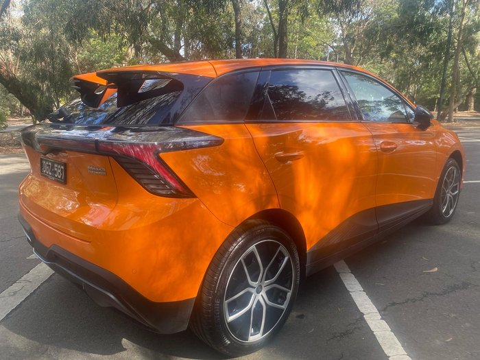 2024 MG MG4 Essence 64 150kW MEH32 MY24 Volcano Orange