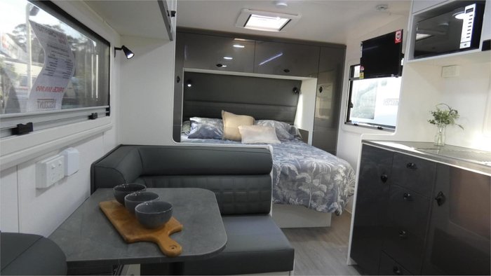 2025 Viscount V Series Premium Pack