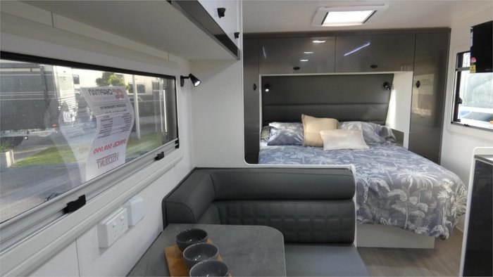 2025 Viscount V Series Premium Pack