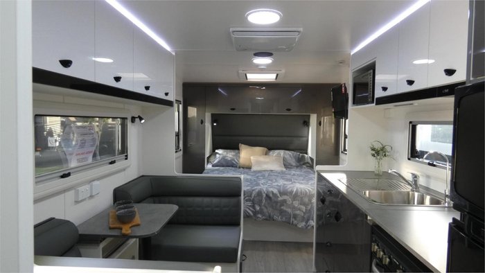 2025 Viscount V Series Premium Pack