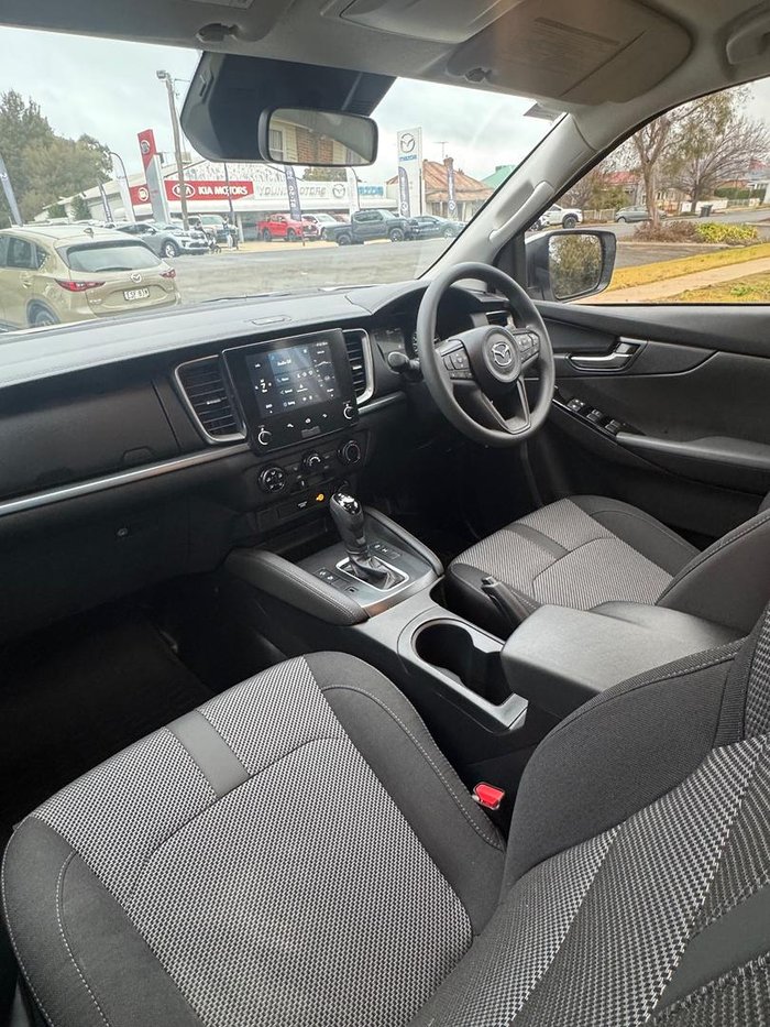 2024 Mazda BT-50 XT