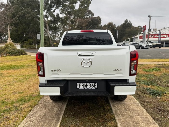 2024 Mazda BT-50 XT