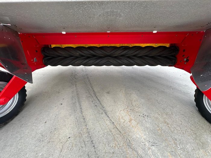 2015 Pottinger Novacat 3507T