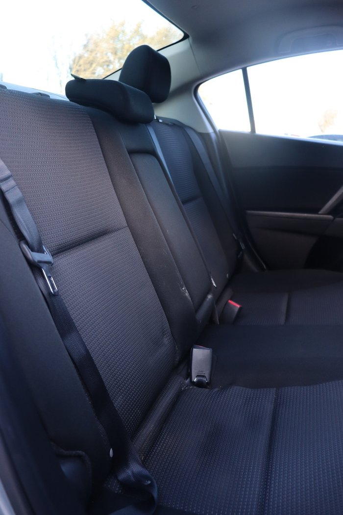 2011 Mazda 3 Neo