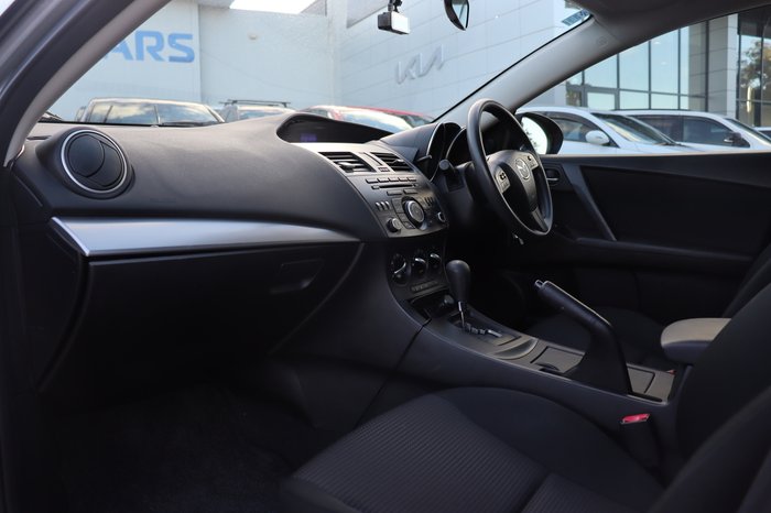2011 Mazda 3 Neo