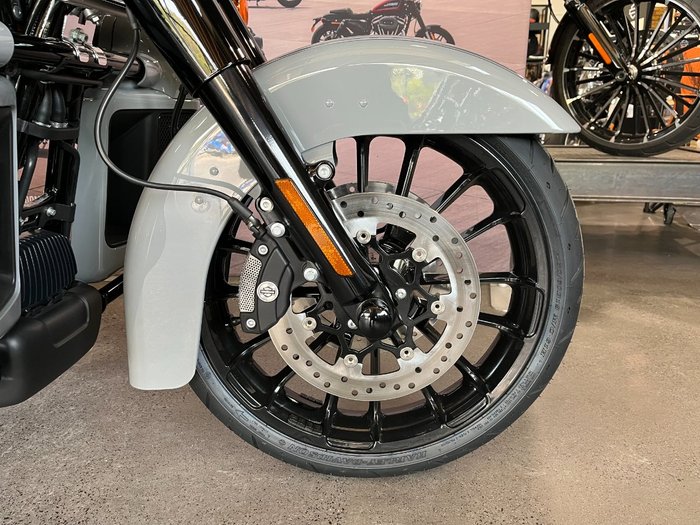 2025 Harley-davidson FLHTCUTG TRI GLIDE U/CLC 114 BILLIARD GREY