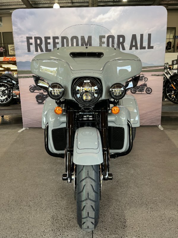 2025 Harley-davidson FLHTCUTG TRI GLIDE U/CLC 114 BILLIARD GREY