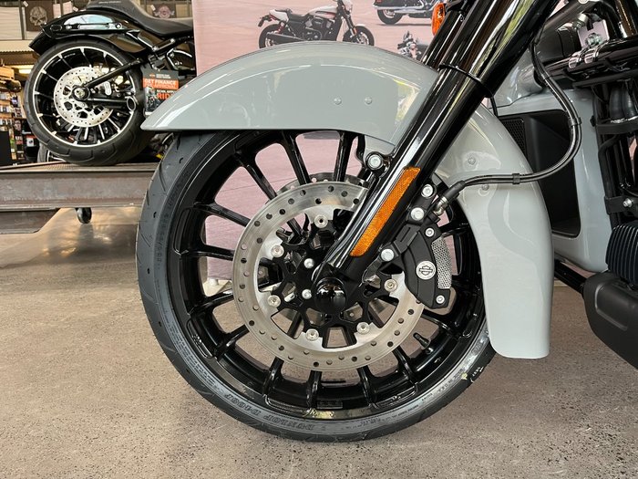 2025 Harley-davidson FLHTCUTG TRI GLIDE U/CLC 114 BILLIARD GREY