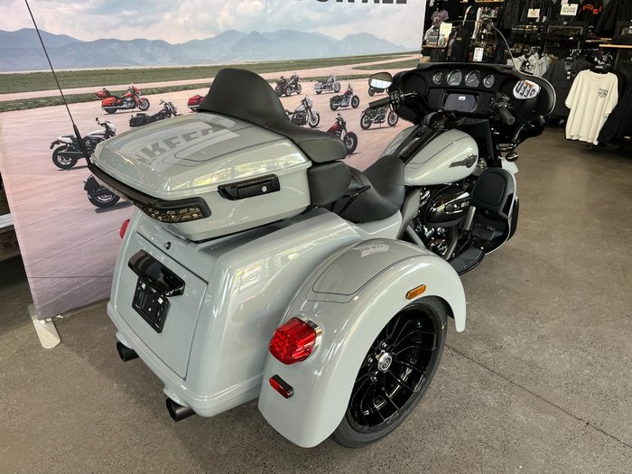 2025 Harley-davidson FLHTCUTG TRI GLIDE U/CLC 114 BILLIARD GREY